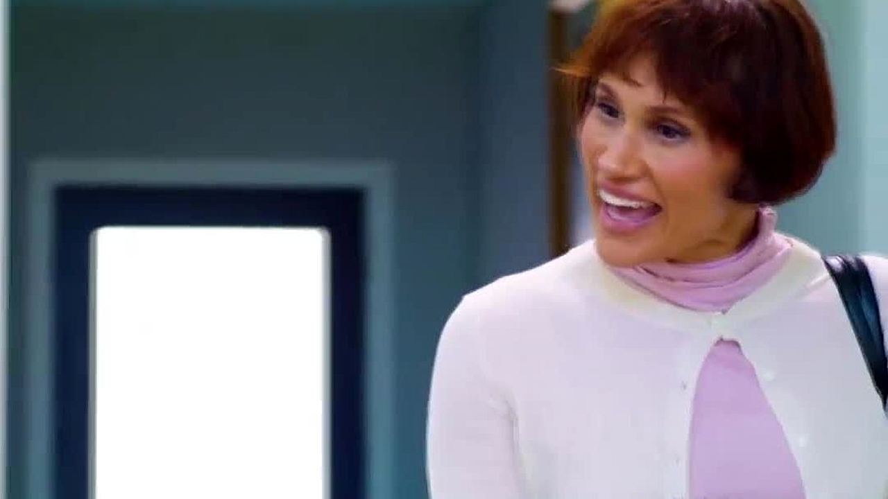 Doctor Kell chats online while Bella Nova gets secretly pounded by stepmom Lexi Luna in hospital