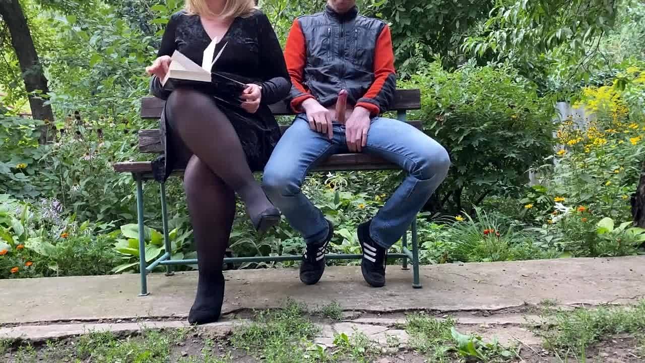curvy stepmom jerkin off stepson in park... readin book while he cums on my pantyhose legs