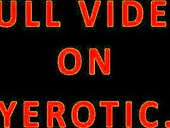 Молодой парень трахает зрелую с дикой энергией прямо сейчас!