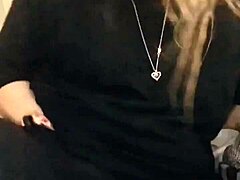 sormittelen itseäni kovaa, kulta—arvioi orgasmiani asteikolla?