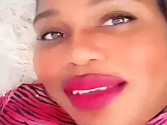 나는 Blackvelvet, 뚱뚱한 에보니 밀프, 큰 젖으로 솔로 자위해.