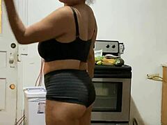 운동복 큰 젖으로 실수로 놀려