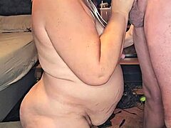 Бременна милф, искаш ли да видиш как смуче пика ми дълго?