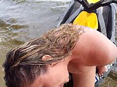 Złapani na jebaniu przy publicznym jeziorze z Becky Tailorxxx - wow, co za dziki show!