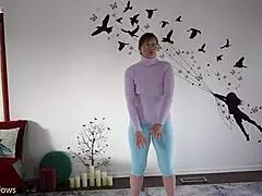 Milf Teaches Babe About Shaved Pussy