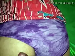 Desi Aunty Caught Peeing in Field, Begs for Hard Outdoor Fucking Now!