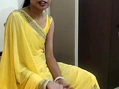 दामाद जी सासू माँ को गंदी हिंदी ऑडियो चोदाई में रेविश करते हैं