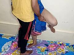 क्या उस डिलीवरी बॉय ने खाना पेमेंट के लिए मुझे झुका कर जोर से धक्के दिए?