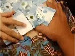 Kinantot Ang Seller Na Nasilaw Sa Pera - Pinaliguan Ng Tamod