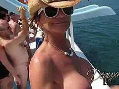 deauxma flashing hot body on catamaran