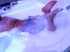 Hey, my friend's beautiful wife loves jacuzzi fun before banging!