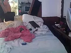 Žurka na krevetu sa velikim dupetima Melissa devasa - Paty Bumbum?