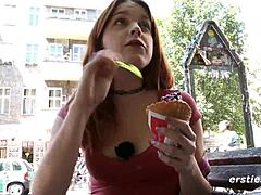 Amarna leger med sig selv på kamera for dig