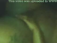 Ms Jersey se znasiluje a drbe, než ji vyšukají s creampie 😏