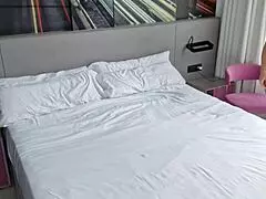 gratis us busty milf sophia locke introduction