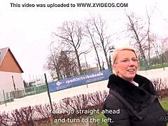 Зачем тратить слова, когда можно жестко трахнуть эту сисястую кугариссу?