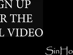 Eh ibu tiri, bantu gue tahan lebih lama di ranjang