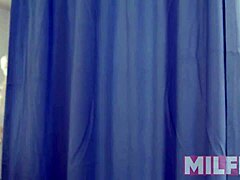 Adamım, sıcak olgun üvey annemi tedavi sırasında başka bir hasta ile sikişirken gördüm