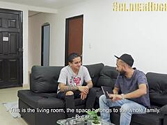 أم صديقي الأفضل عاهرة، تُحفر من قبلنا كلينا