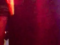 Procurando mulher em pub público pra foda ao ar livre