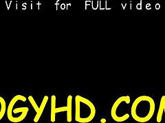 Ung sexy jente blir lekket av en gammel russisk fyr, så vill scene! 😍