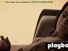 شقراء تستمتع بالنيك