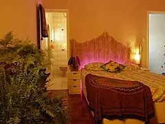 Trailer Seronok Emme White