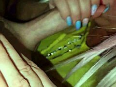 मुझे सौतेली मां को मेरे कम की हर बूंद निगलते देखना शौक है, उसकी सेक्सी ड्रेस और टांगें पागल कर देंगी