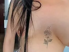 a calcinha partiu a buceta e o grelho saio pelas beiradas voce chuparia esta buceta lisinha ate melar