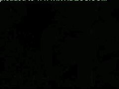 liten 18+ asiatisk Lulu Chu blir med stedfar og blondine på vill 3some