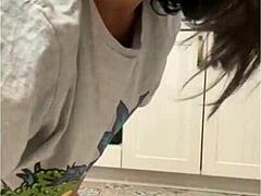 Tvoje lice je savršeni tron za moje sise 😍