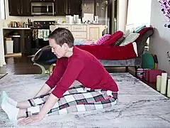 yoga lesson turns into big ass milf pussy play