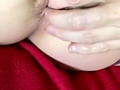 Bu Türk olgun kadının mastürbasyonunu izlemek beni çok azdırdı!