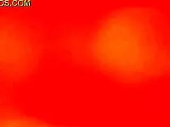 פרפרית סקסית מזיינת את יאז עם זין מפלצתי בפאנדינג כוס ביתי