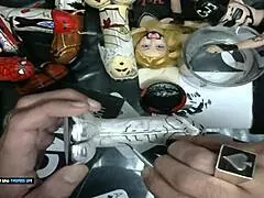 i'm finishing painting that little 18+ grey alien with my dildo art business