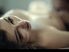 Vau, nabildovani očuh zamrzne razmaženu pastorku da joj da orgazam života! 😱