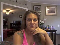 ステップママがステップソンにプロム準備でクローバー・ボルチモアとからかう！パート1 WCAプロダクションズのからかいホー！