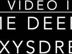 여자 손가락질로 쩌는 오르가즘 느끼게 해! 엄마가 보지핥기 보여줌