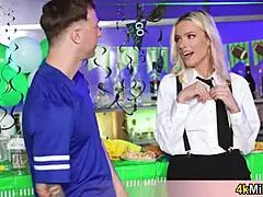 Blonde Waitress Lindsey Lakes Offers Free Fuck to Fans