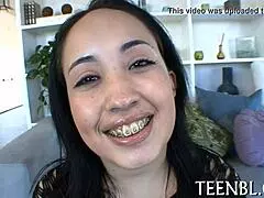 Rozpalování divokých chutí chlapů hlubokým hrdlem a cucáním