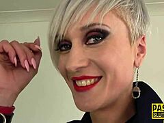 Jag älskar djuprunkning och ridning som en storbröstad undergiven milf.