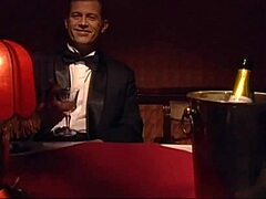 야 메릴린, 이번 주말 큰 젖 스타킹으로 세게 박을 준비됐어?