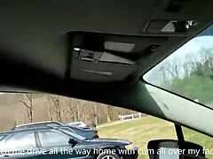 Offentlig cumwalk blir chockerande facial skamvandring