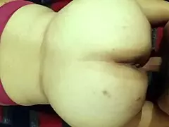 Ja jebem zrelu curu jako vruće