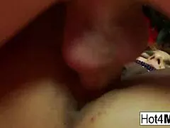 Гледай тия буйни курви да се редуват на два члена