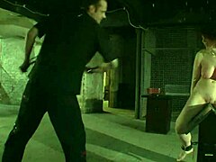 よお見て、木馬で女奴隷激鞭調教！