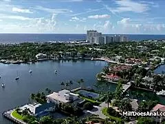 deep throating this milf's butt 😏