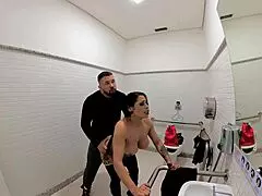 Garota in Jade Mortal Kombat cosplay bangs hard in Halloween bathroom with Mr Matusalem