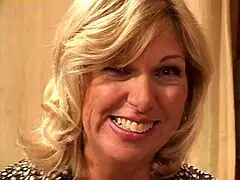 MILF 19, azgın üvey annenin genç 18+ üvey oğlunu sert seks için baştan çıkardığını anlatıyor.