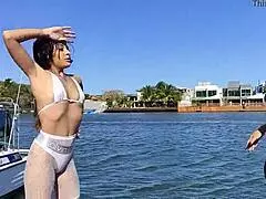 Fastest Way to Burn Calories with Brunette Milf Dancing and Oral Action